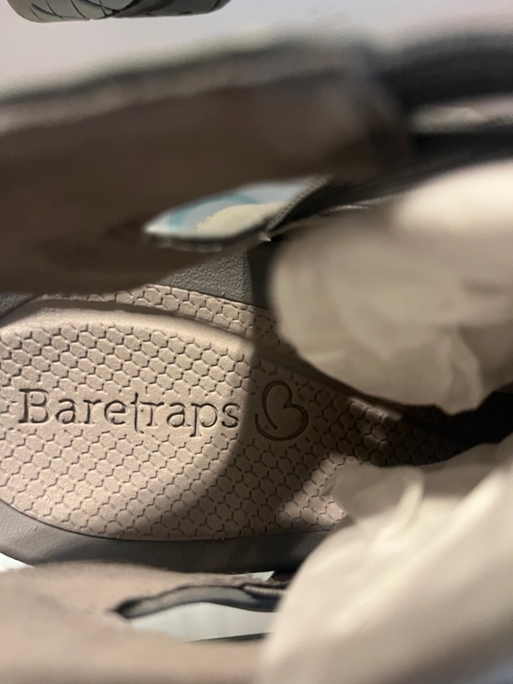 NWT BareTraps Sz 10 Sammie Sandals Grey - Picture 8 of 14